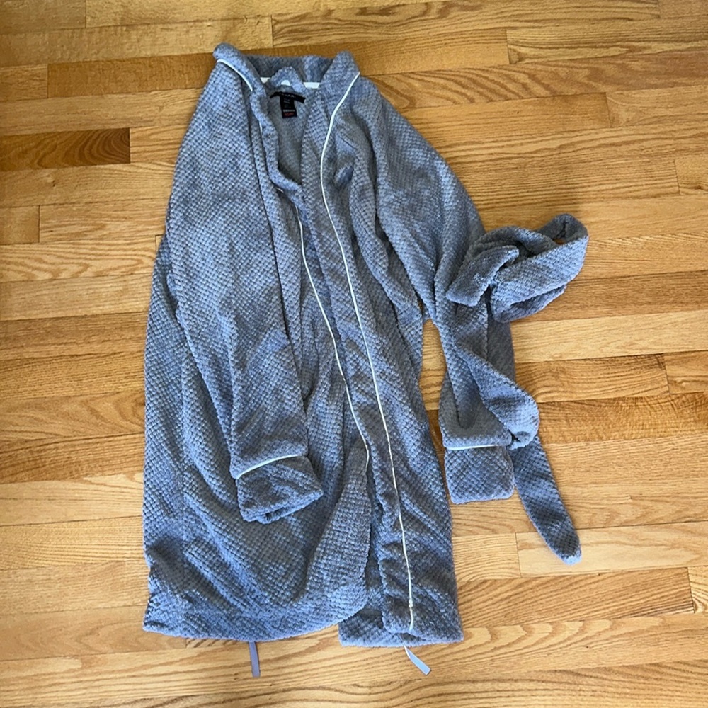 Grey robe